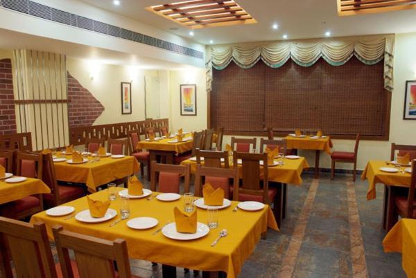 P R Pride Inn Pondicherry Dış mekan fotoğraf