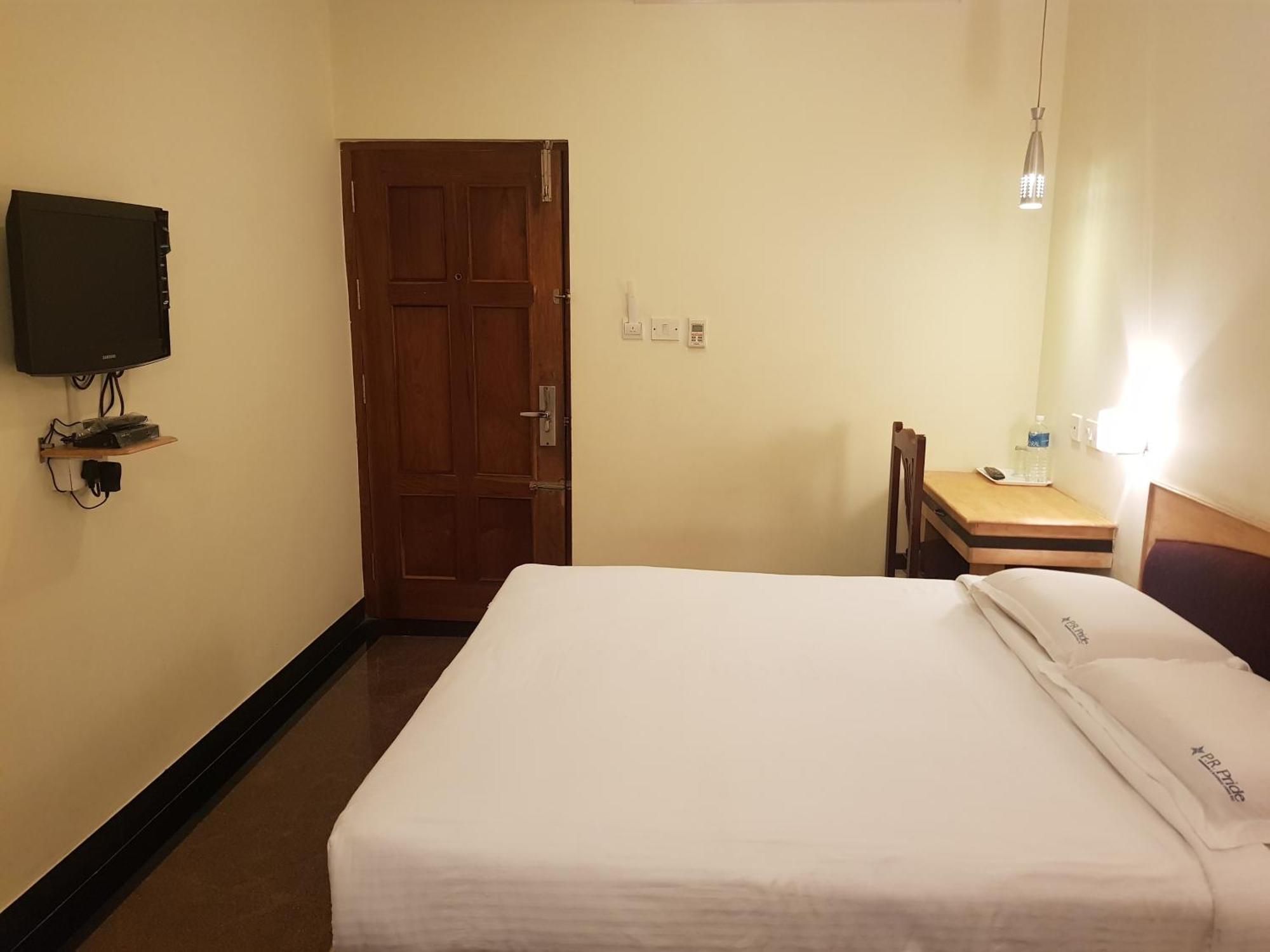 P R Pride Inn Pondicherry Dış mekan fotoğraf